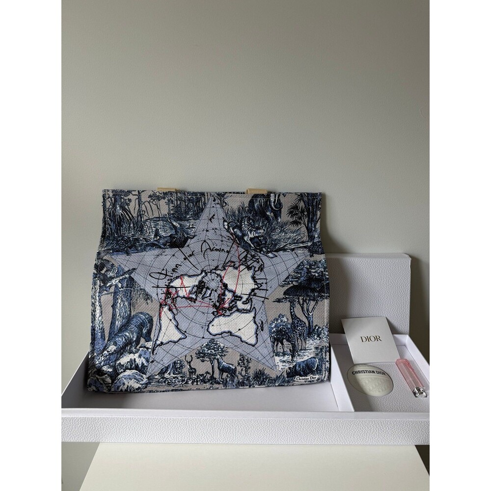 Dior All Around The World Gift Set - NEW - Picture 3 of 5